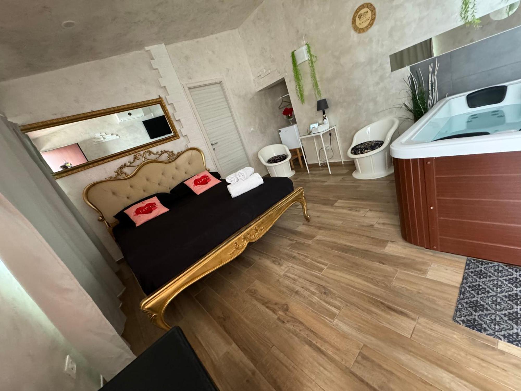Atena B&B Apartments Platino San Silvestro  Exterior foto